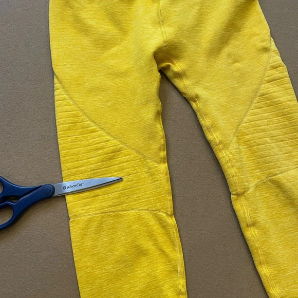 Alphalete Yellow Leggings Size Small - Picture 12 of 12